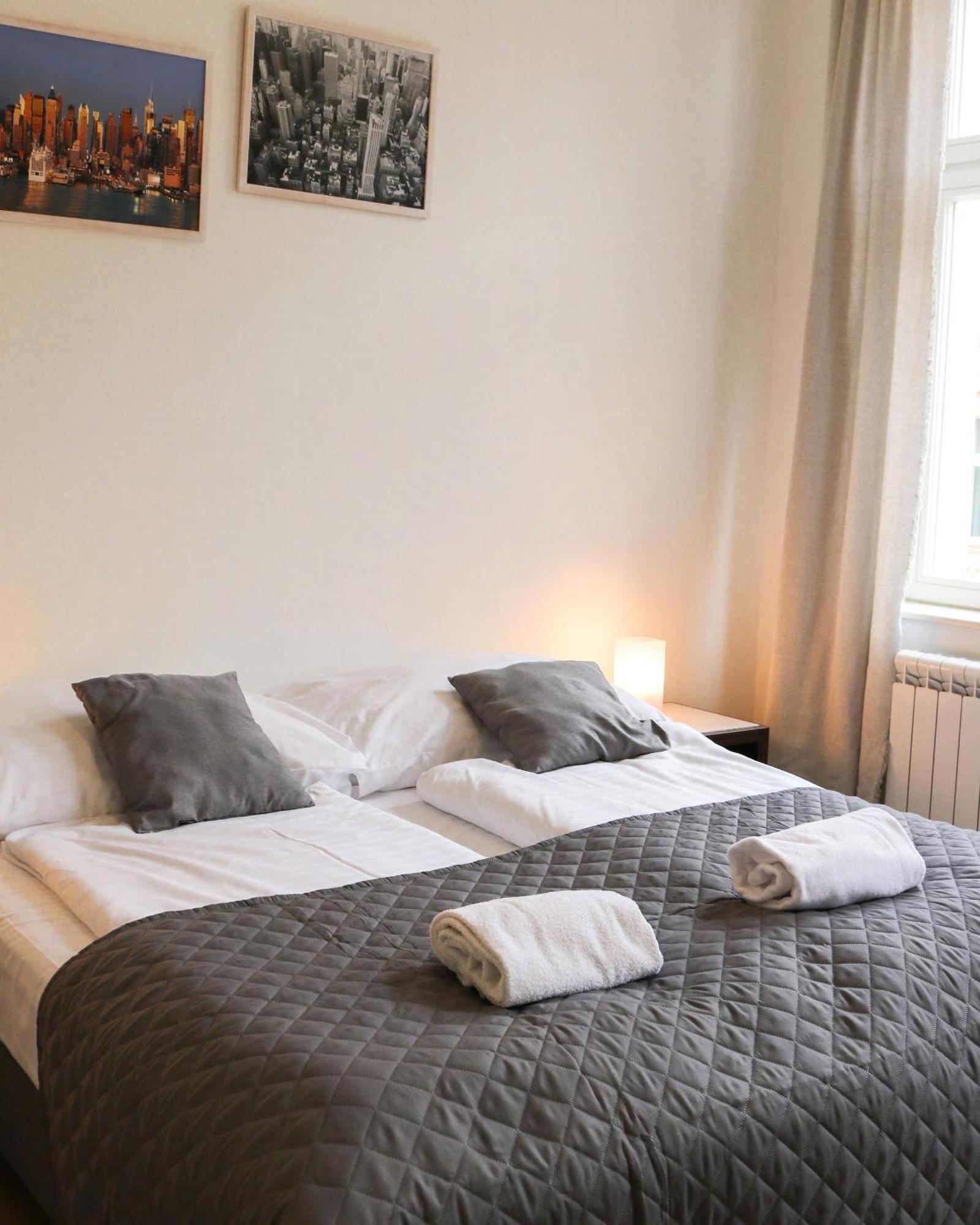 Rose Suites And Rooms Prague Ngoại thất bức ảnh