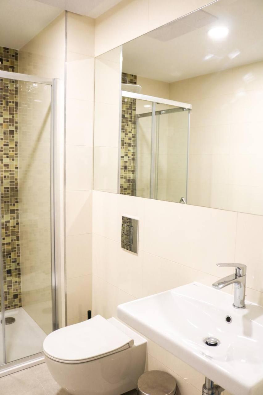 Rose Suites And Rooms Prague Ngoại thất bức ảnh